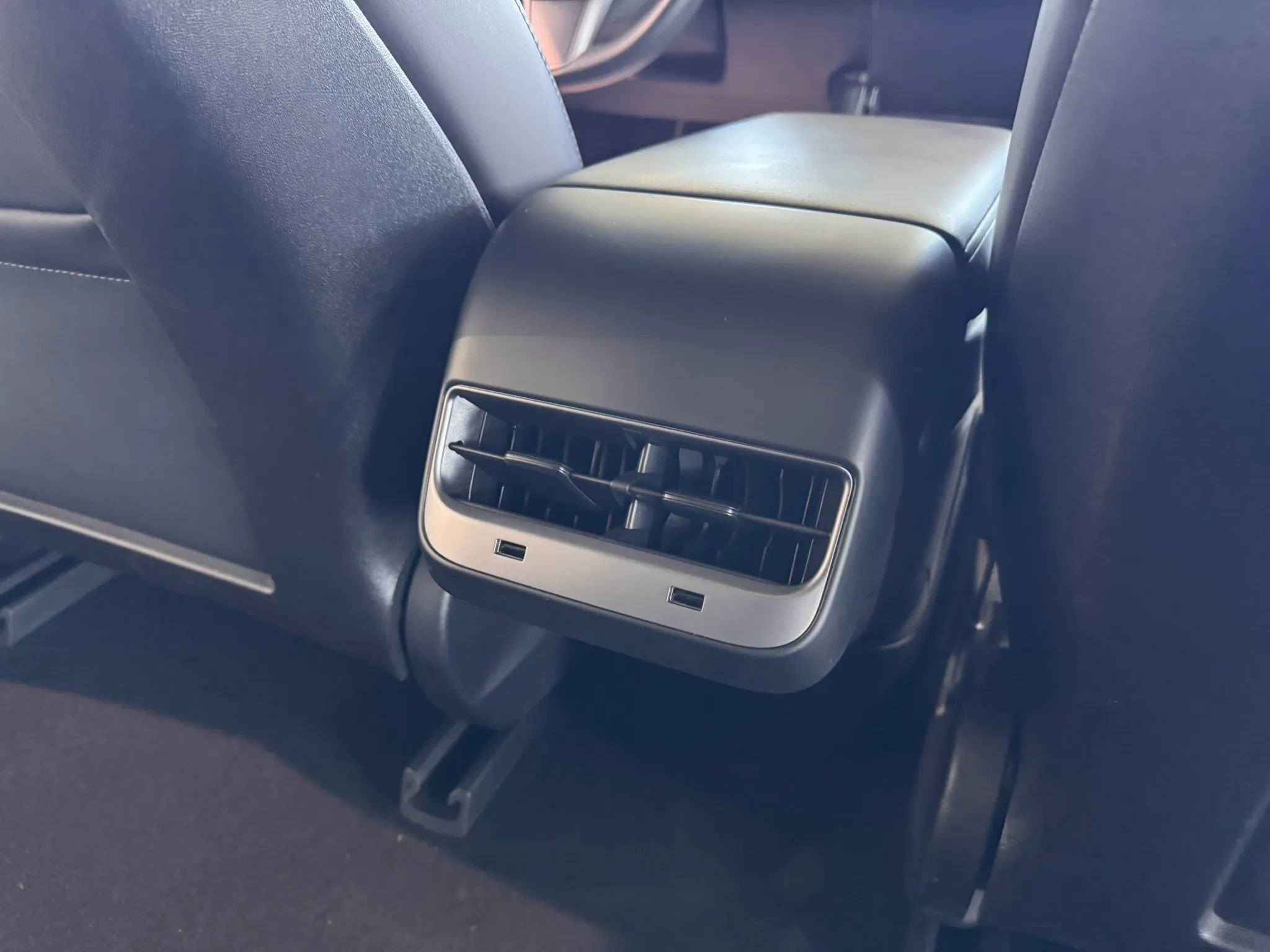Used 2018 Tesla Model 3 Long Range image 17