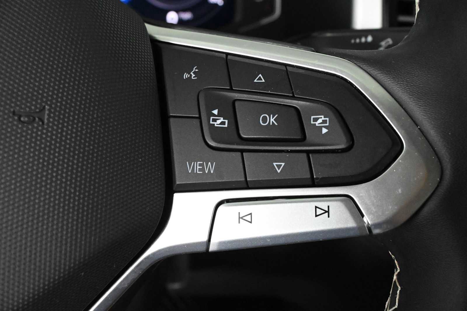 Certified 2023 Volkswagen Atlas SE FWD image 22