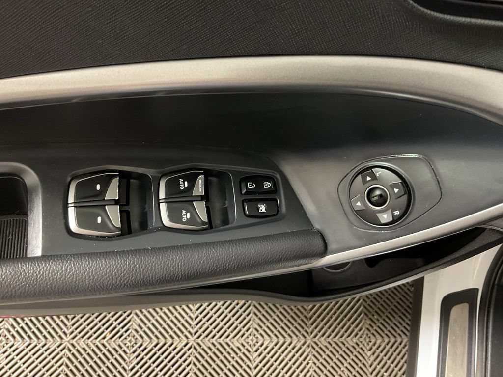 Used 2018 Hyundai Santa Fe Sport w/ 2.0T Ultimate Tech Package 05 AWD/4WD image 22