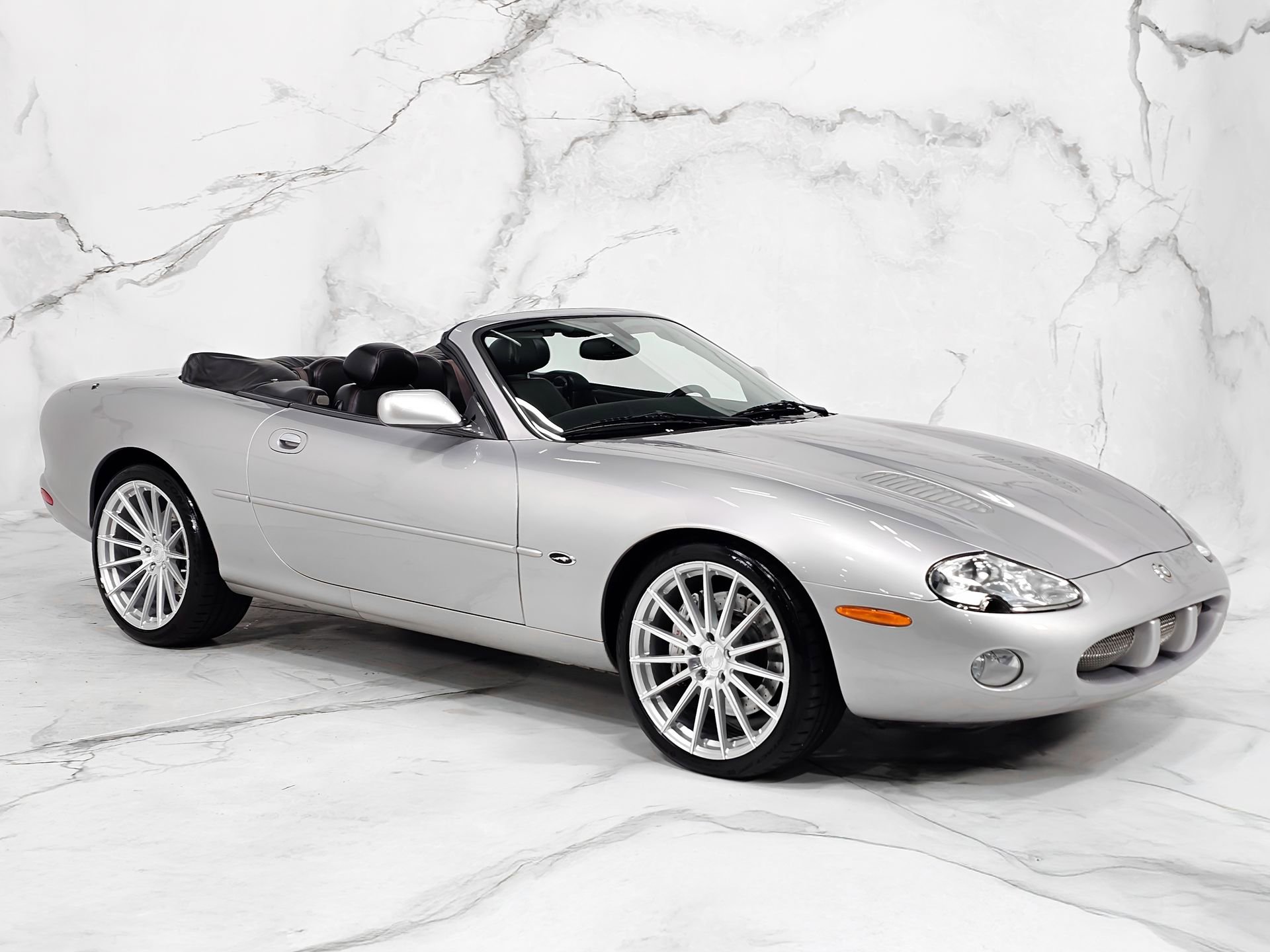 Used 2001 Jaguar XK8 Convertible RWD image 6