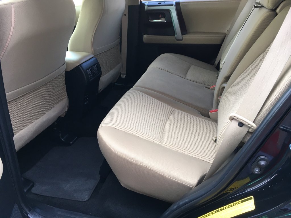 Used 2018 Toyota 4Runner SR5 AWD/4WD image 25