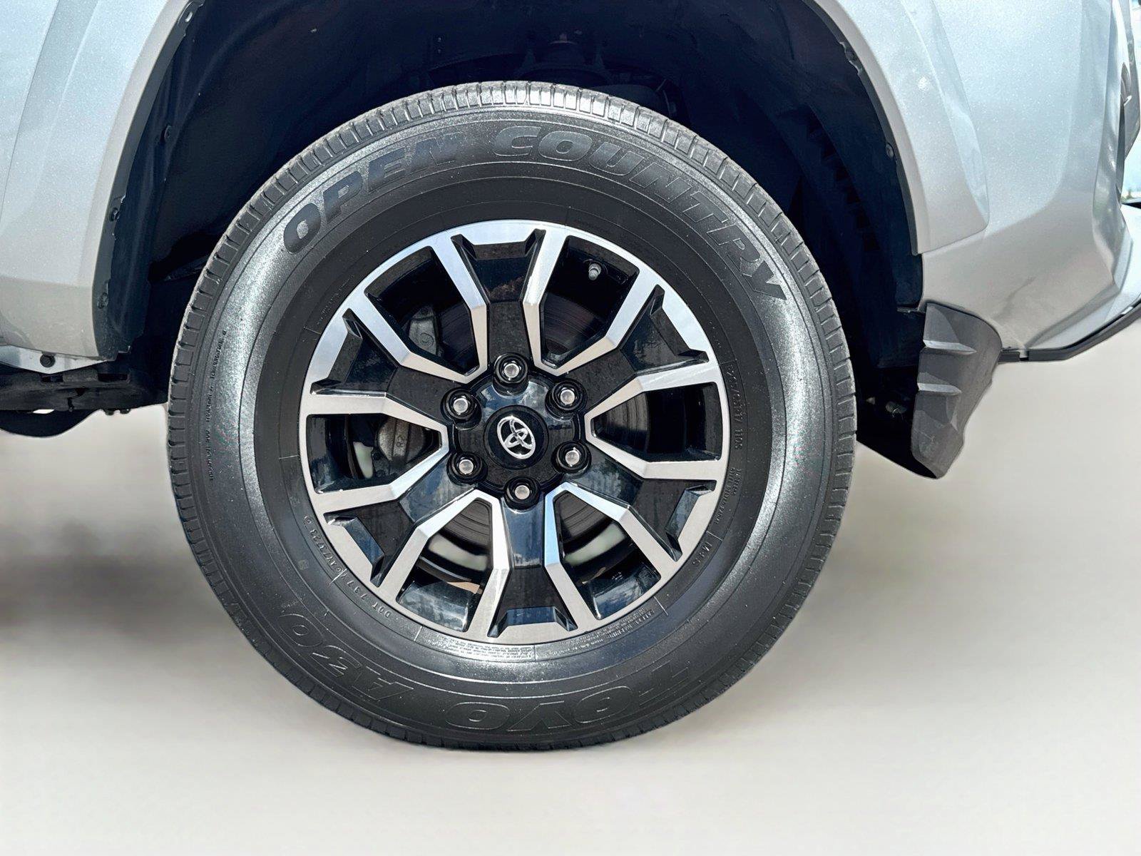 Used 2021 Toyota Tacoma TRD Sport w/ Technology Package RWD image 31