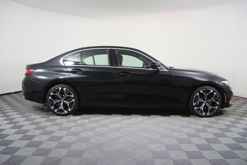 Used 2025 BMW 330i Sedan RWD image 2