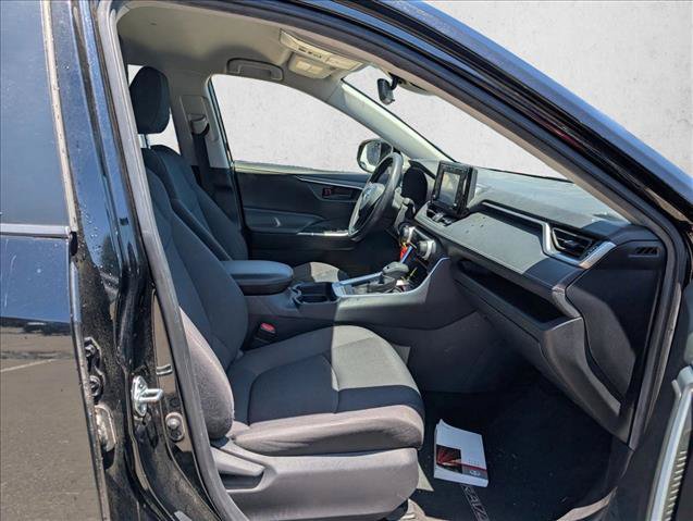 Used 2020 Toyota RAV4 LE w/ Carpet Mat Package FWD image 18