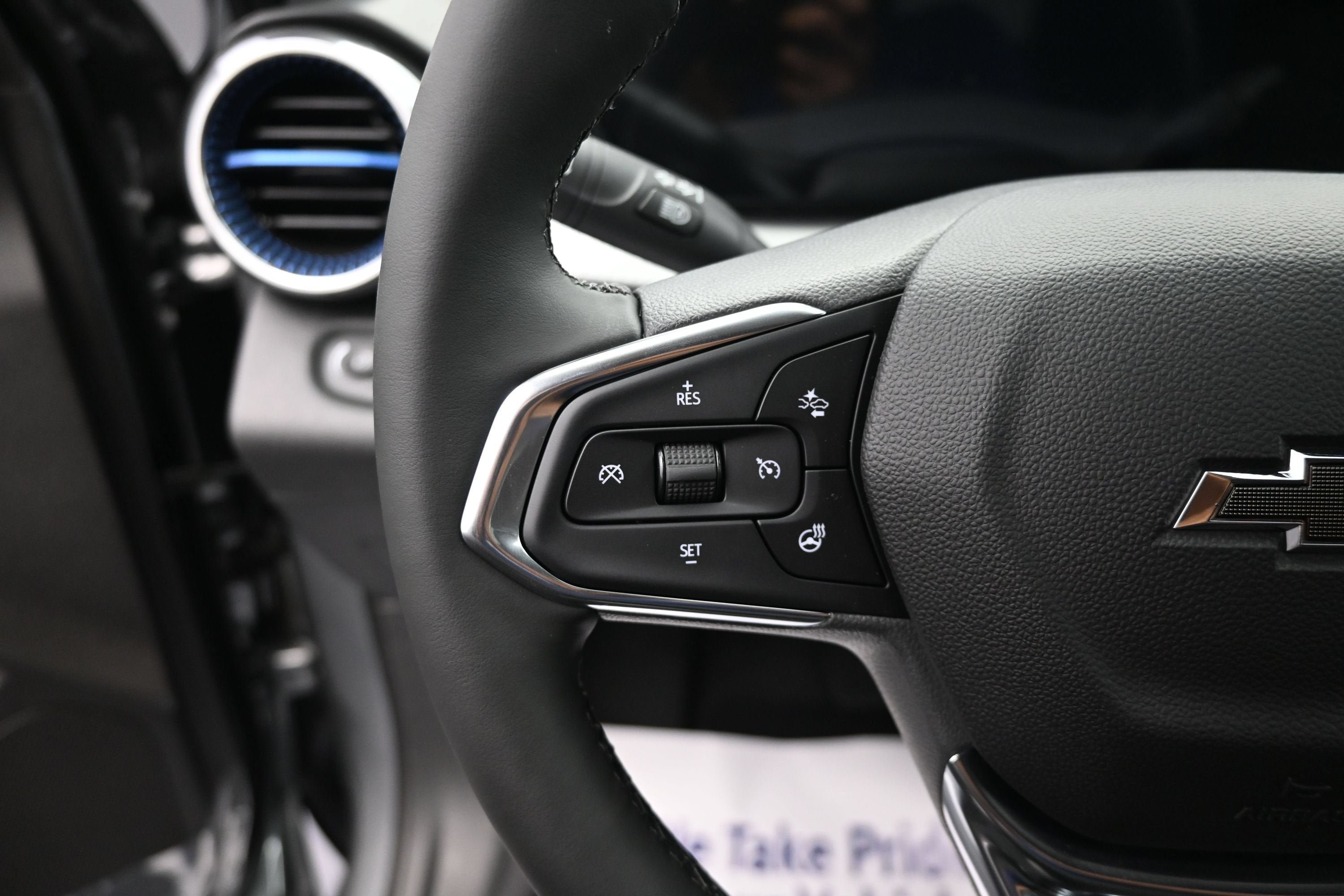 New 2026 Chevrolet Trax LT w/ Sunroof Package FWD image 13