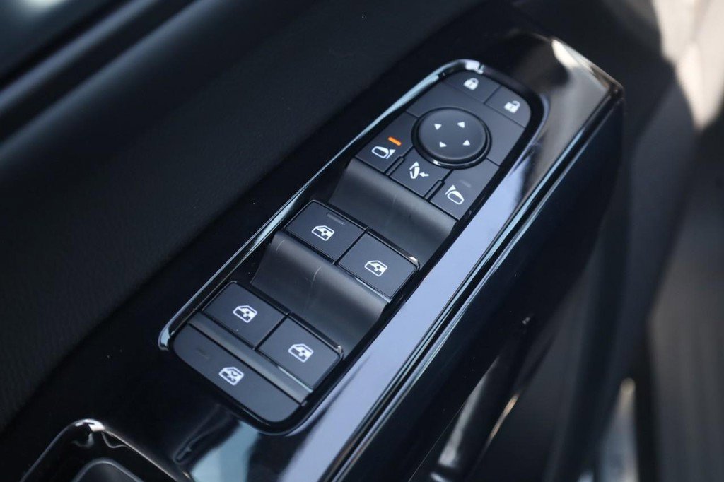 New 2026 Nissan Pathfinder Platinum image 11