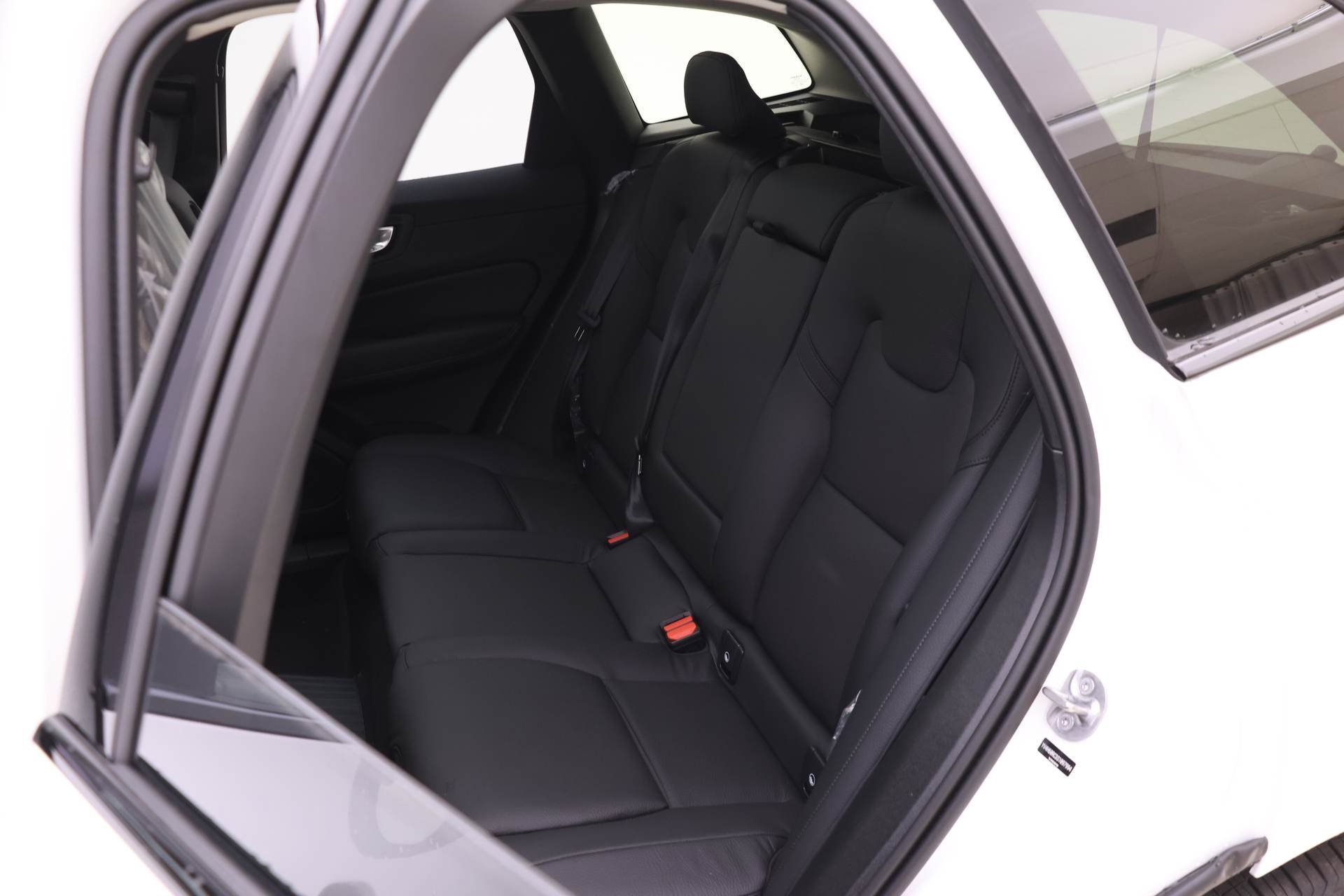 New 2025 Volvo XC60 T8 Plus w/ Protection Package Premier image 10