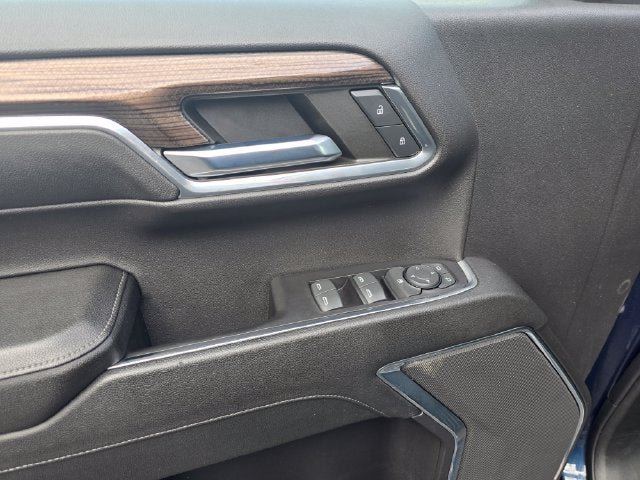 Used 2023 Chevrolet Silverado 1500 LT AWD/4WD image 19