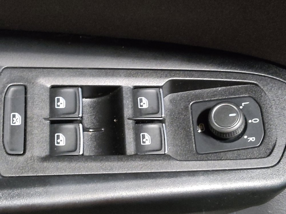 Used 2019 Volkswagen Atlas S FWD image 27