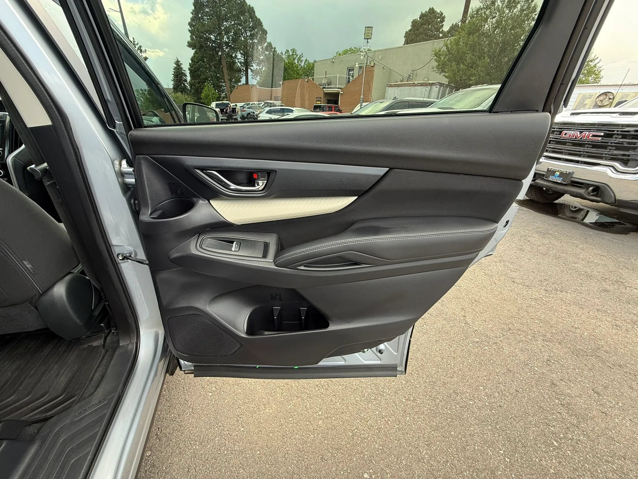 Used 2019 Subaru Ascent Premium AWD/4WD image 28