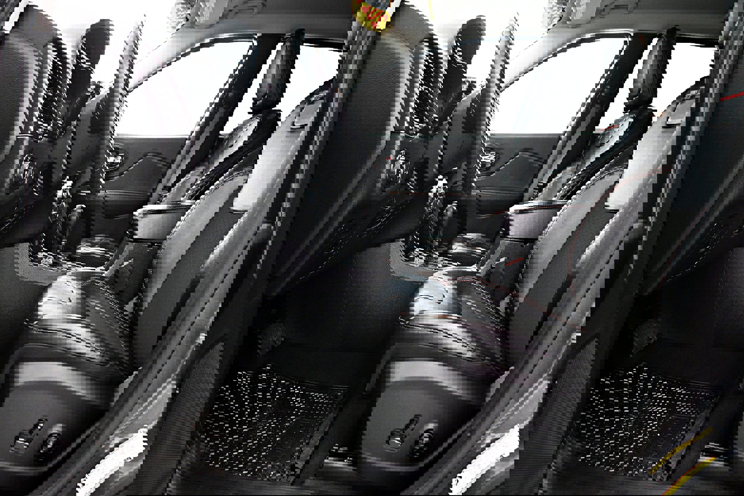 Used 2021 Jeep Cherokee Trailhawk w/ Trailer Tow Group image 5