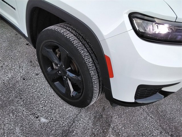 Used 2023 Jeep Grand Cherokee L Laredo image 18