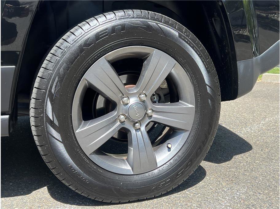 Used 2015 Jeep Patriot High Altitude image 9