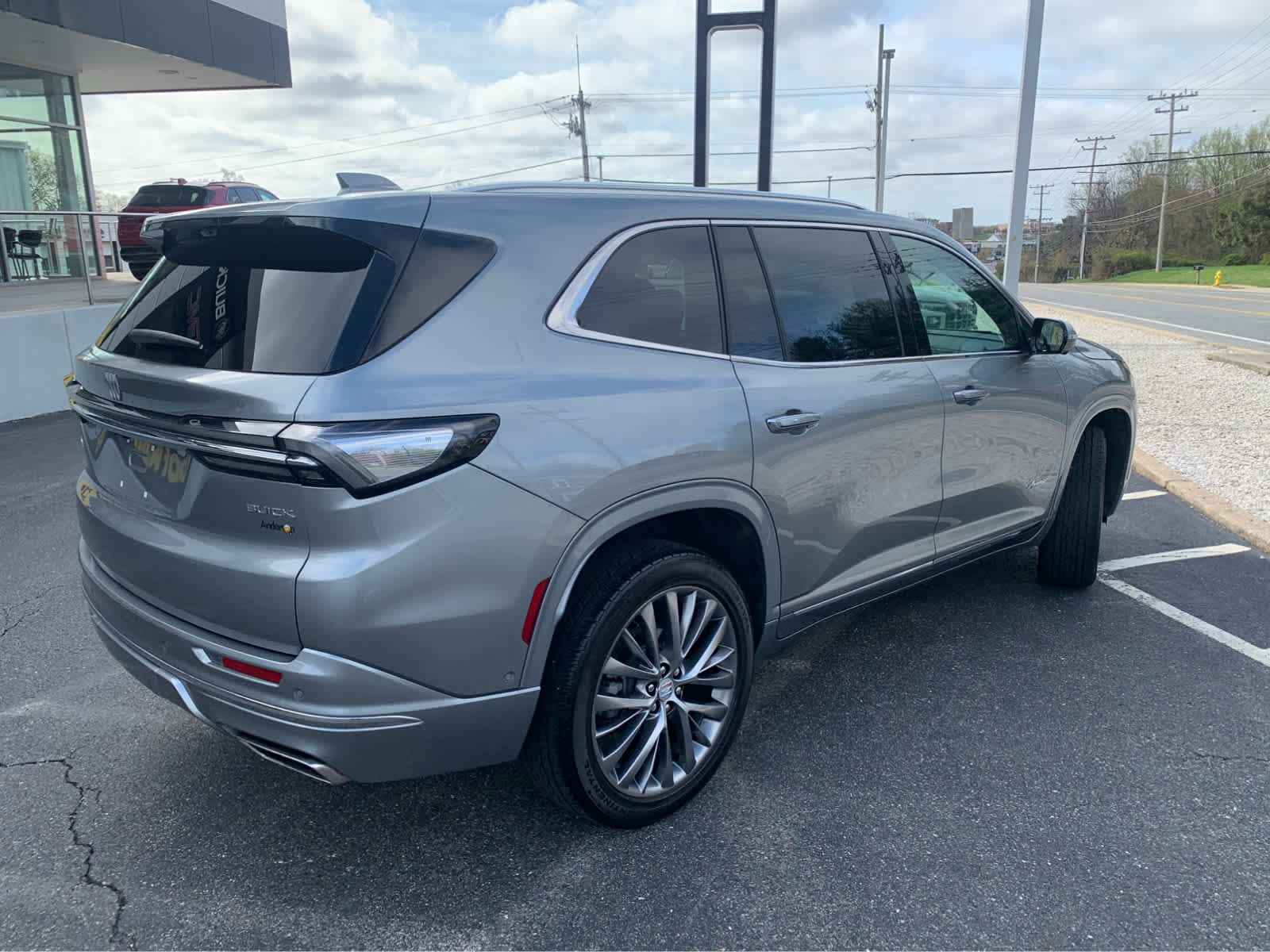Used 2025 Buick Enclave Avenir w/ Super Cruise Package AWD/4WD image 7