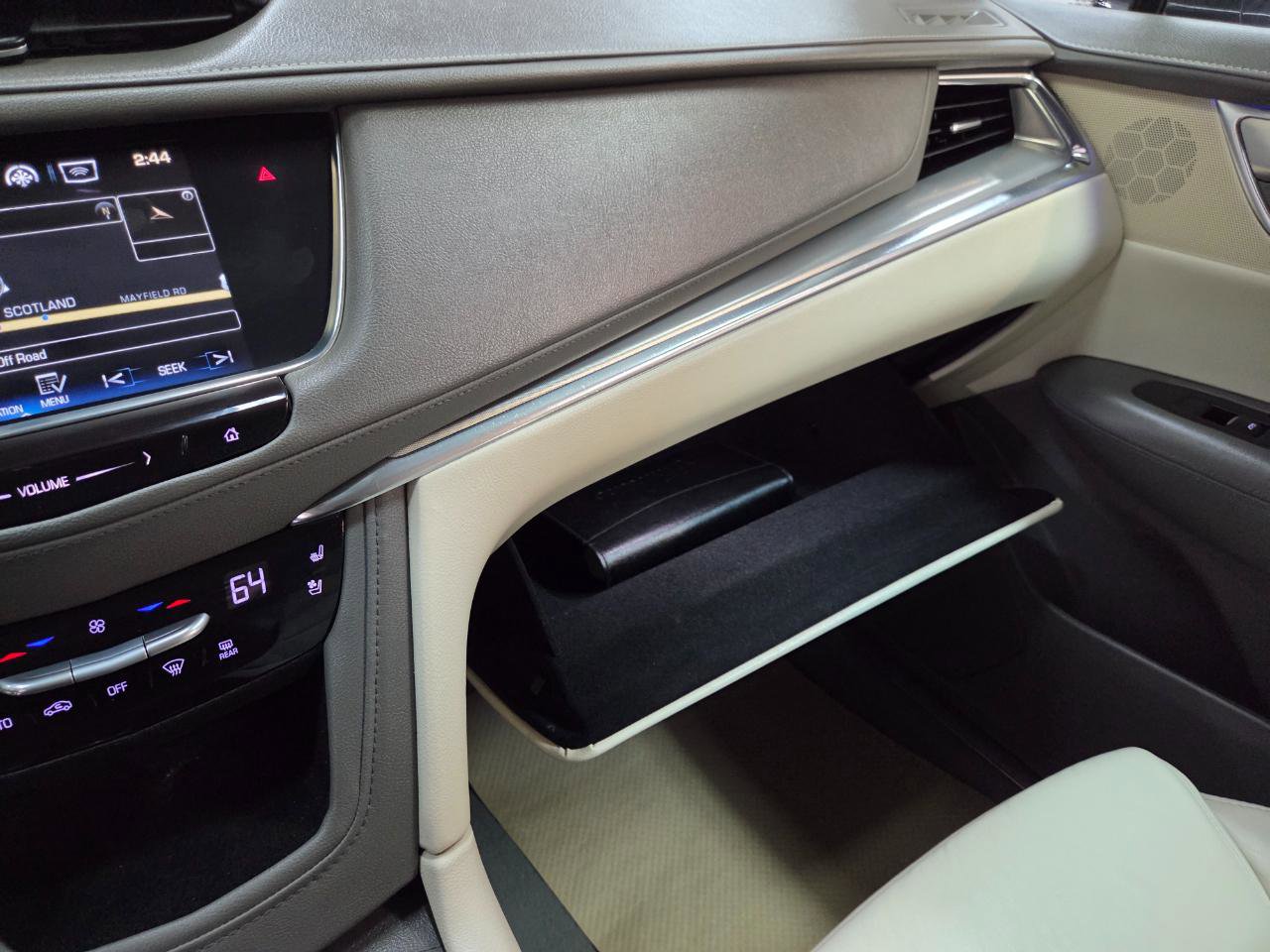 Used 2017 Cadillac XT5 Premium Luxury w/ Advanced Security Package image 25