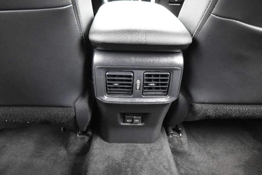 Used 2025 Toyota RAV4 XLE Premium FWD image 37