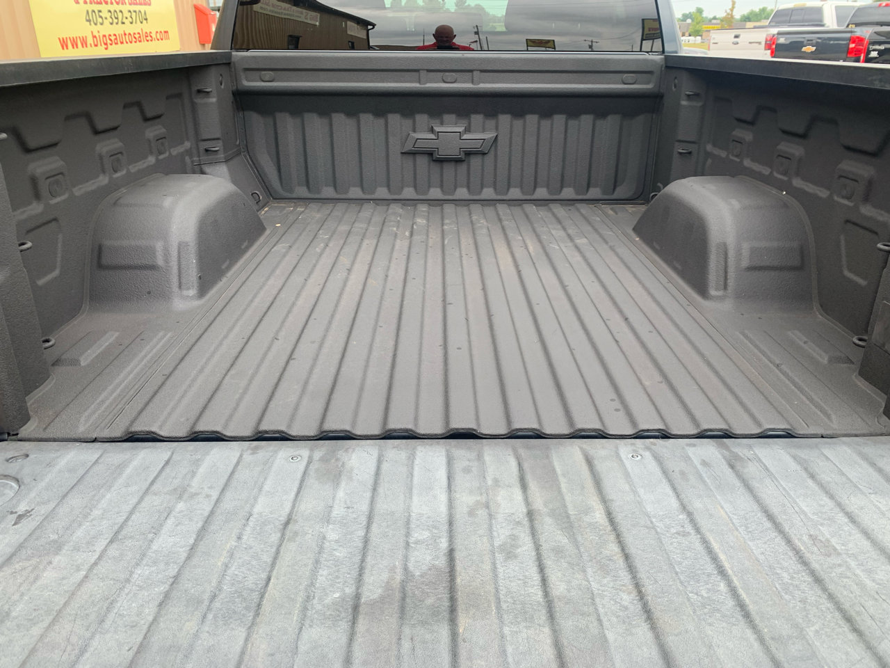 Used 2019 Chevrolet Silverado 1500 LT w/ Texas Edition image 18