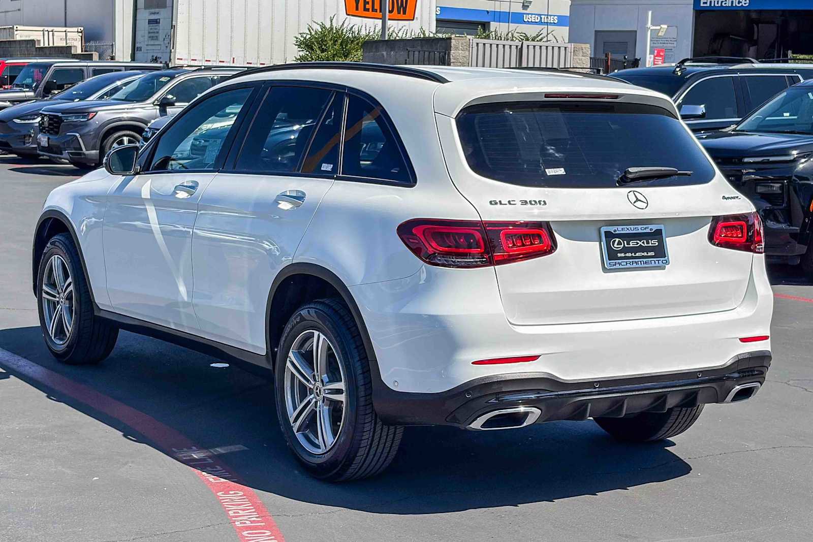 Used 2022 Mercedes-Benz GLC 300 4MATIC image 2