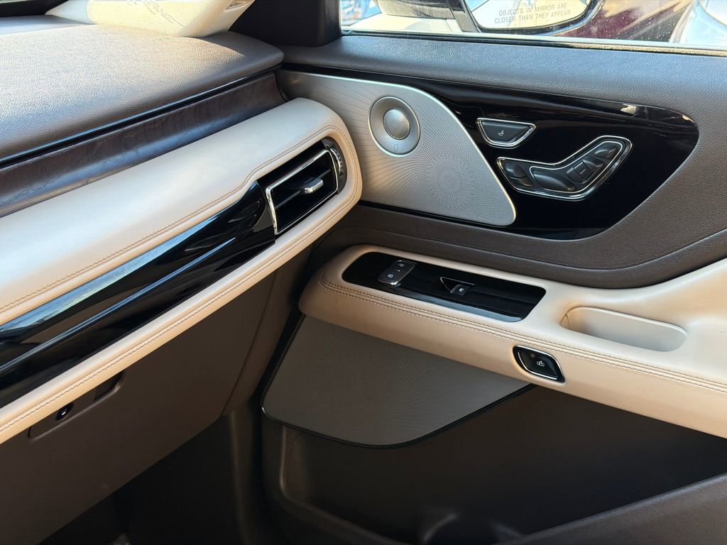Used 2022 Lincoln Aviator Reserve w/ Equipment Group 201A image 36