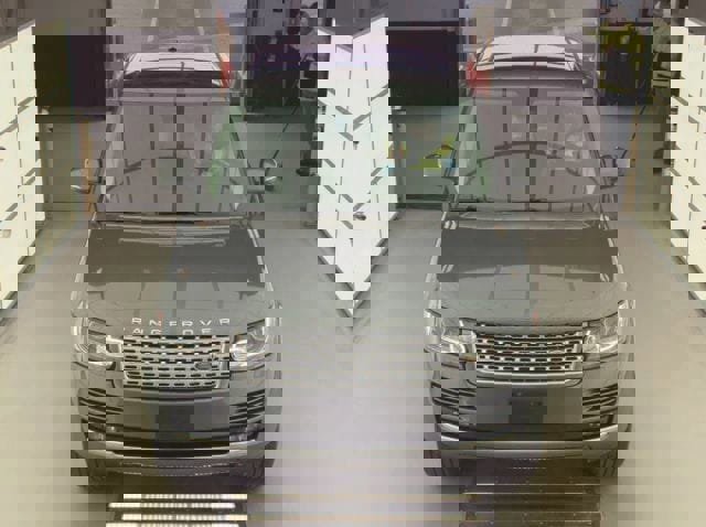 Used 2015 Land Rover Range Rover Supercharged image 4