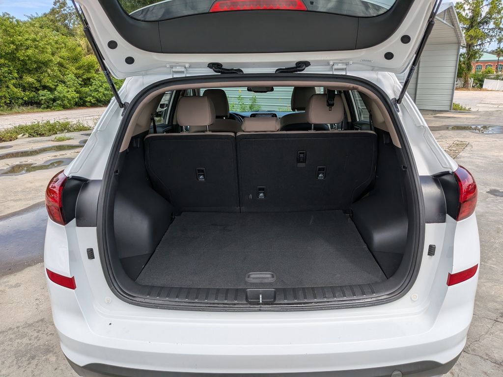 Used 2019 Hyundai Tucson SEL FWD image 11