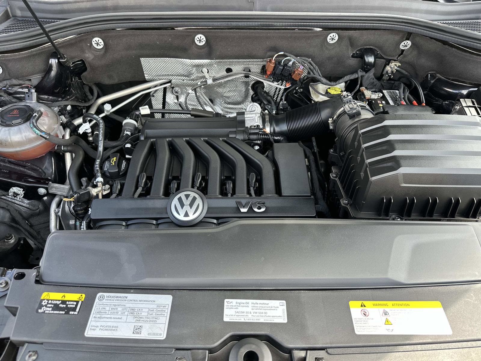 Used 2023 Volkswagen Atlas Cross Sport SEL R-Line AWD/4WD image 11