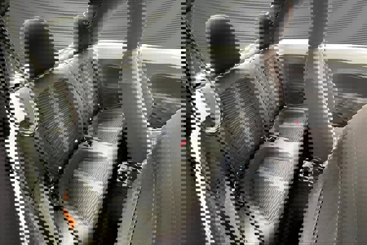 Used 2012 Volkswagen Beetle Turbo image 24