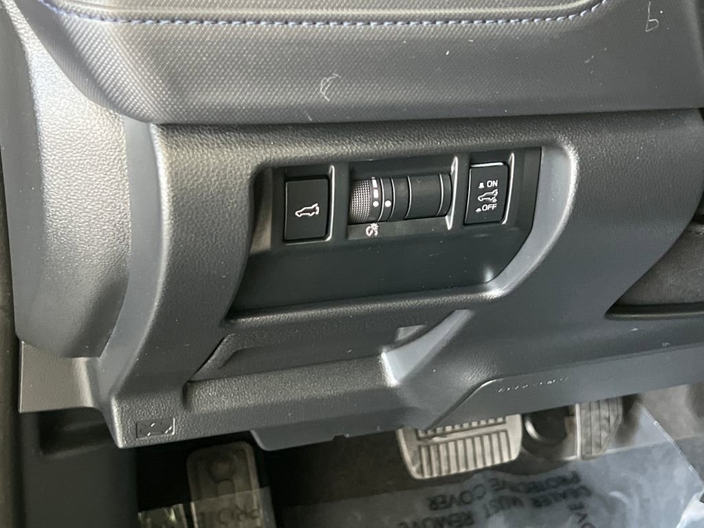 Certified 2025 Subaru Forester Limited AWD/4WD image 39