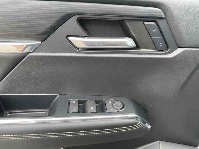 Used 2024 GMC Acadia Elevation w/ Luxury Package AWD/4WD image 9