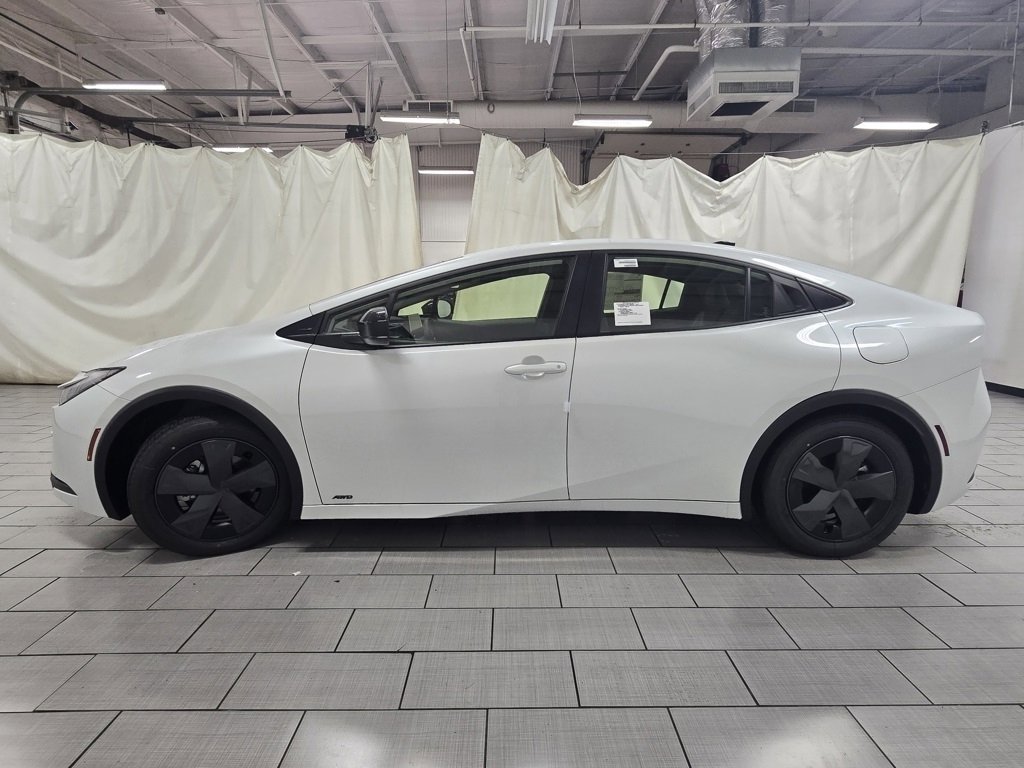 New 2026 Toyota Prius LE image 11