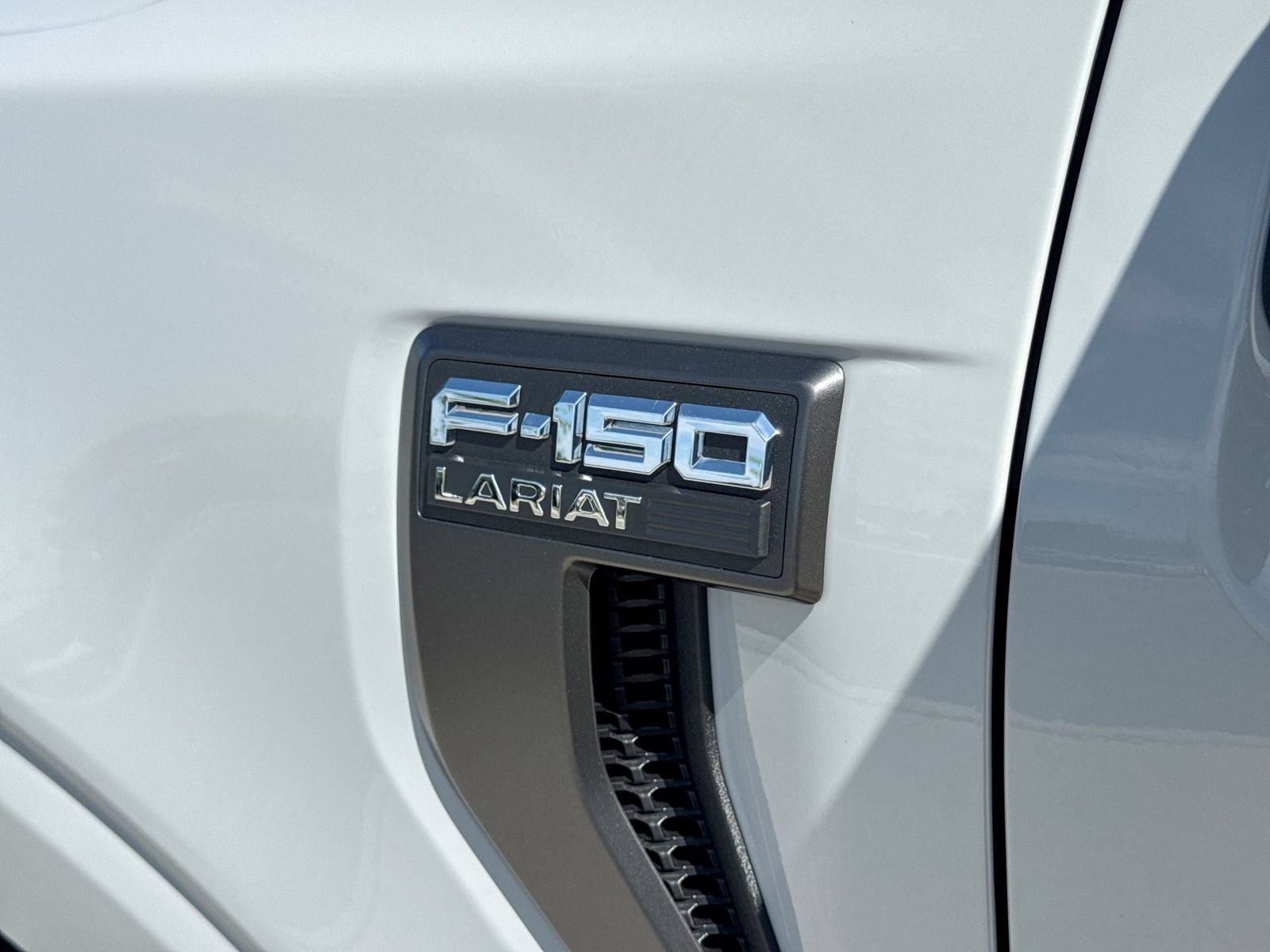 Used 2023 Ford F150 Lariat w/ Equipment Group 502A High AWD/4WD image 15