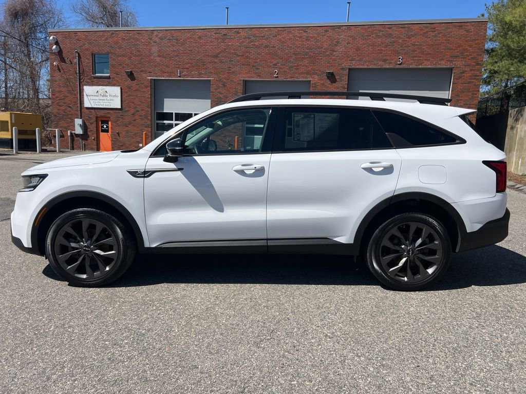 Used 2023 Kia Sorento X-Line EX image 2