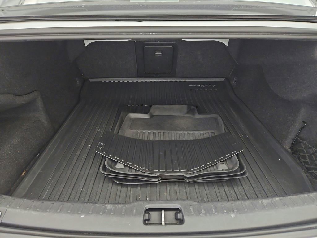 Used 2018 Volvo S90 T6 Momentum w/ Convenience Package image 33