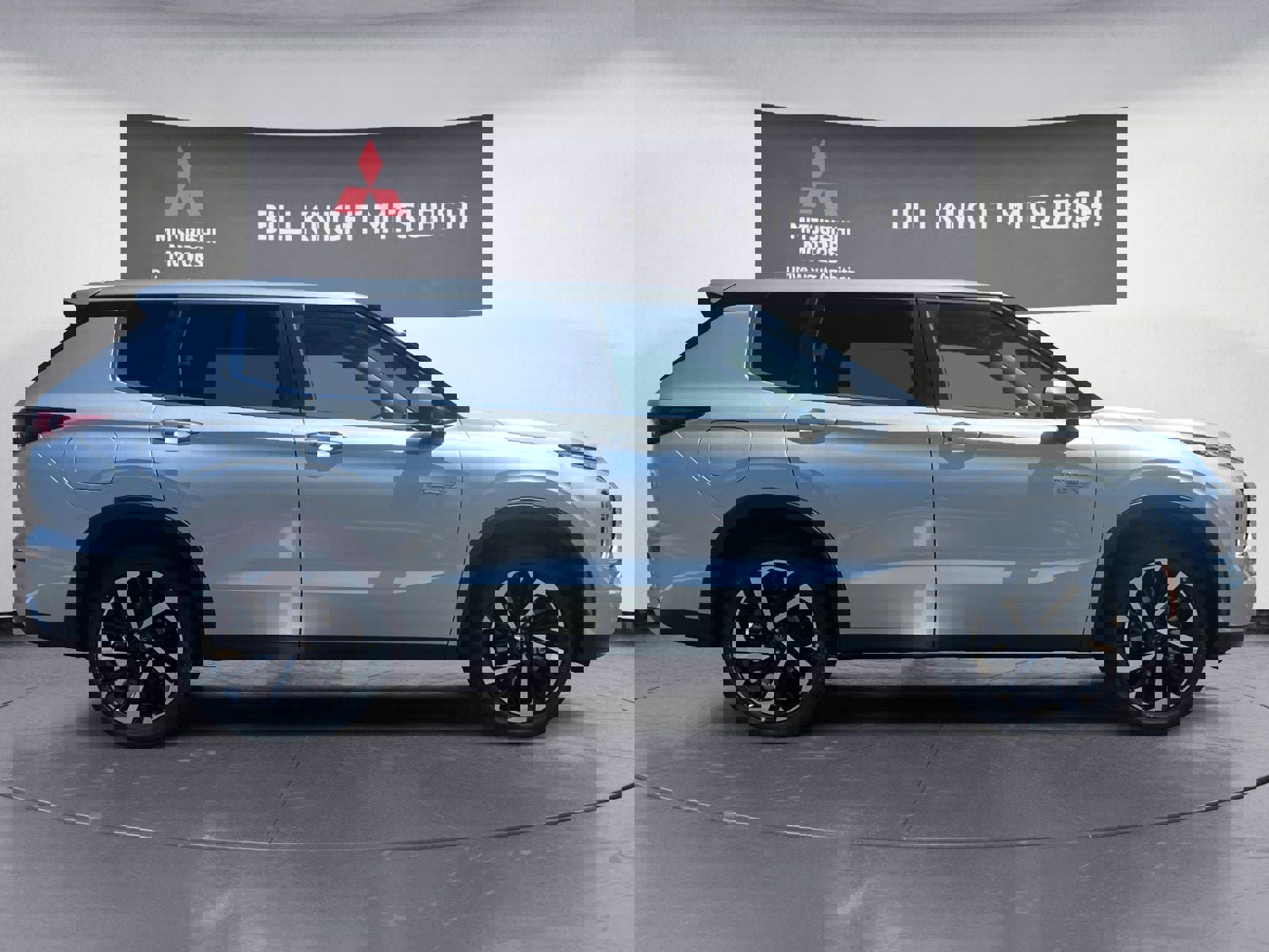 New 2025 Mitsubishi Outlander SE image 6
