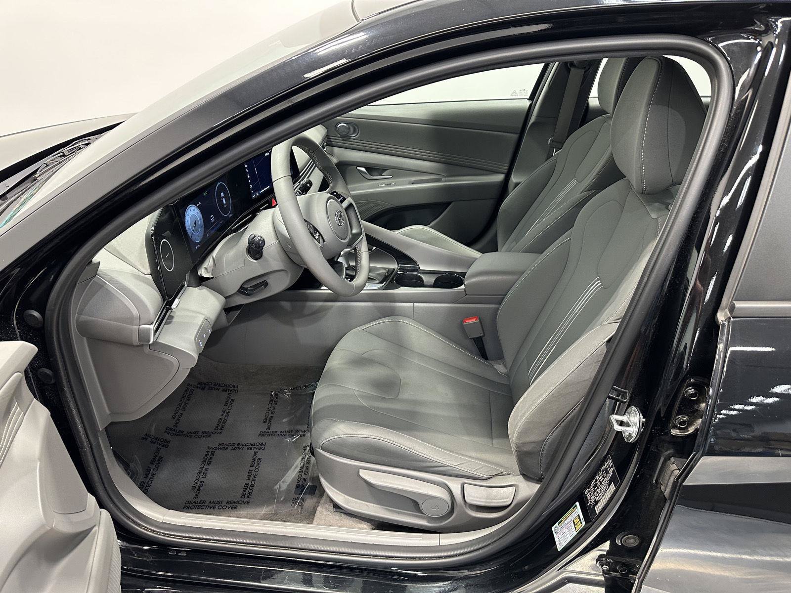 Certified 2023 Hyundai Elantra SEL w/ Convenience Package FWD image 14