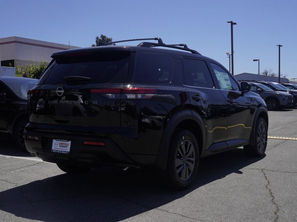 New 2026 Nissan Pathfinder SV image 4