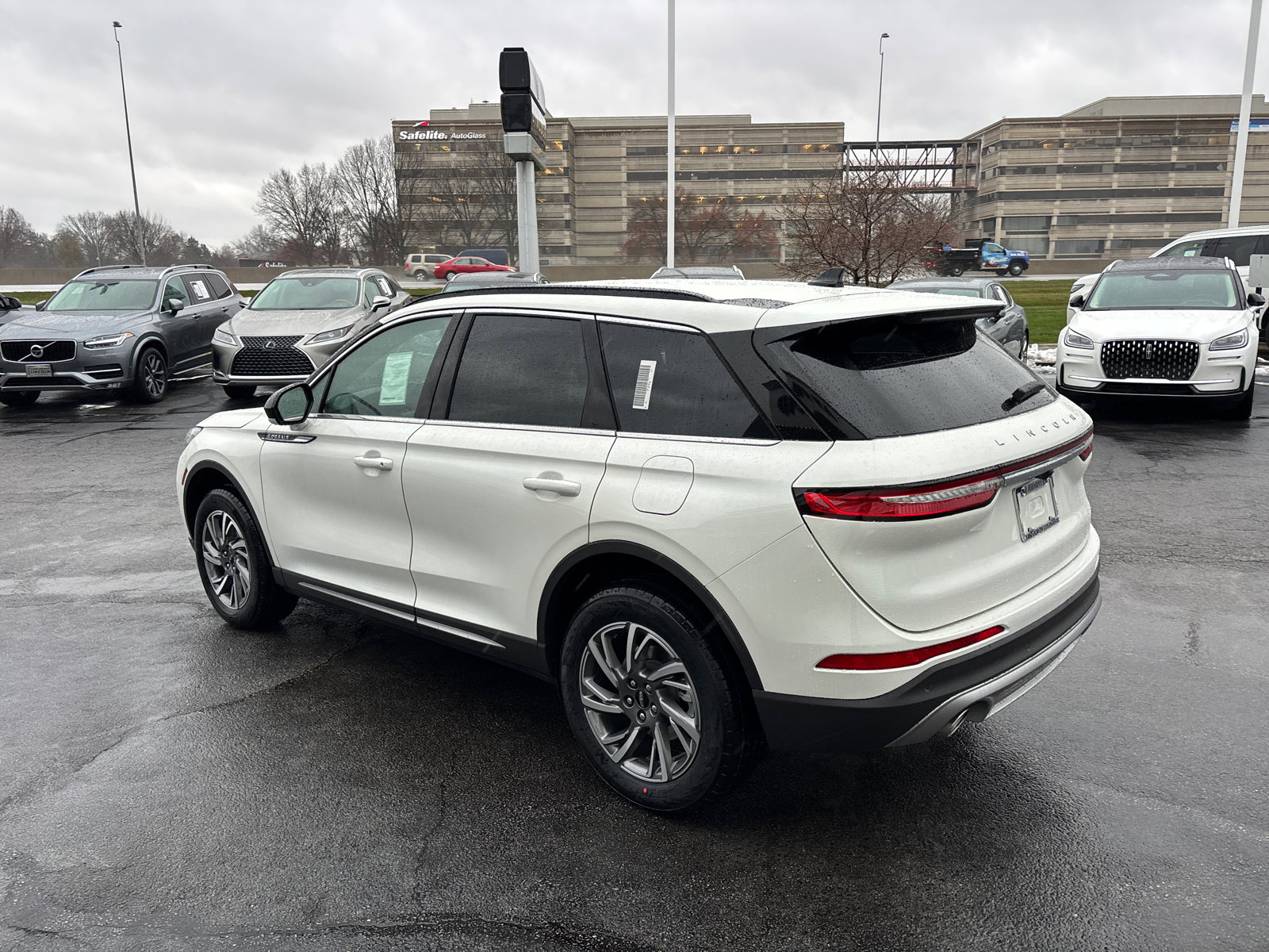 New 2026 Lincoln Corsair Premiere image 5