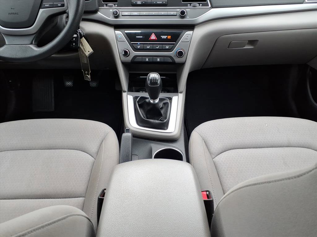 Used 2018 Hyundai Elantra SE FWD image 18