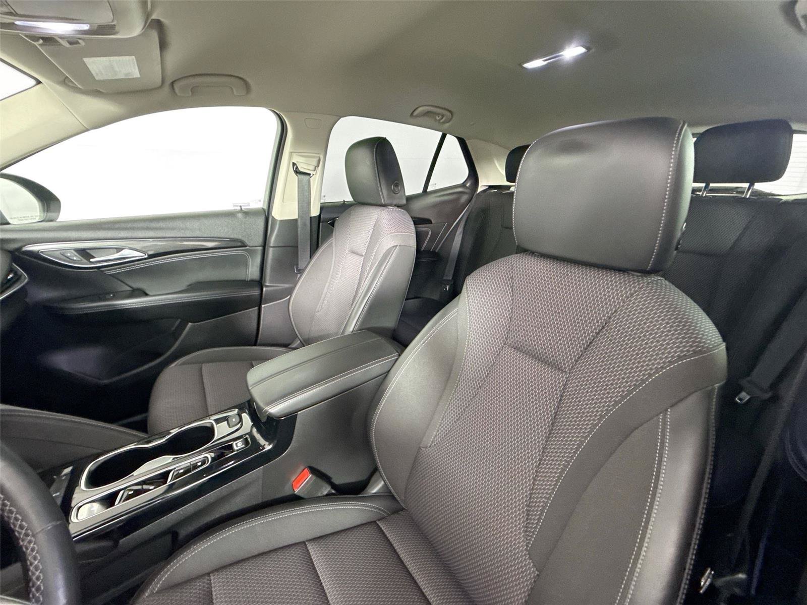 Used 2021 Buick Envision Preferred FWD image 3