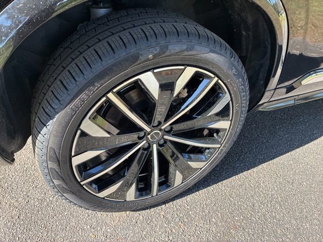 New 2026 Volvo XC90 B6 Plus w/ Protection Package Premier AWD/4WD image 15