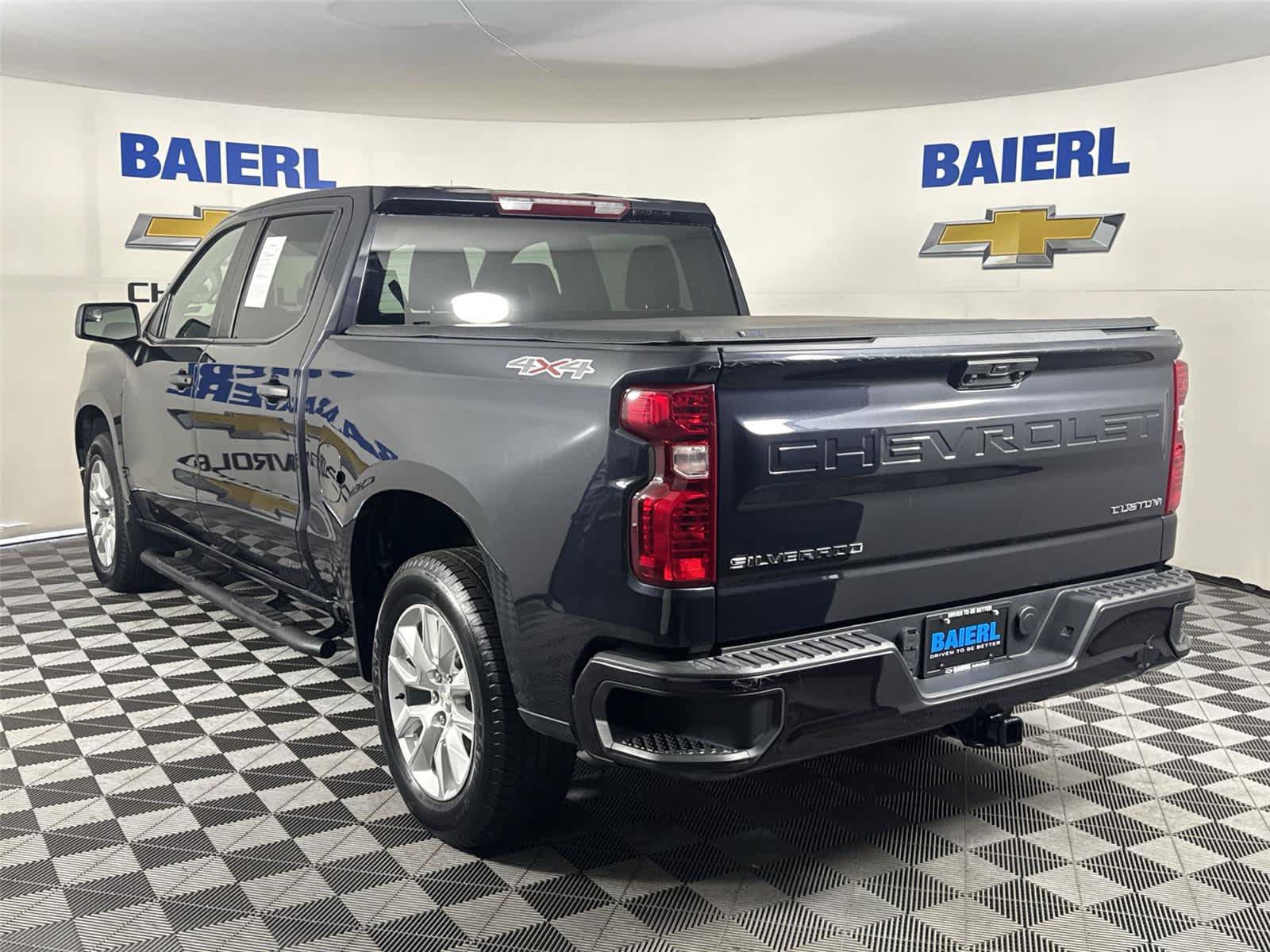 Used 2023 Chevrolet Silverado 1500 Custom AWD/4WD image 3