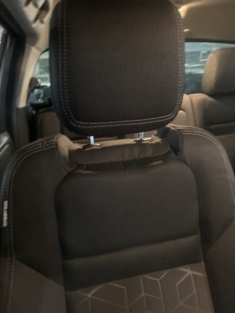 Used 2025 Nissan Frontier SV w/ SV Convenience Package image 25