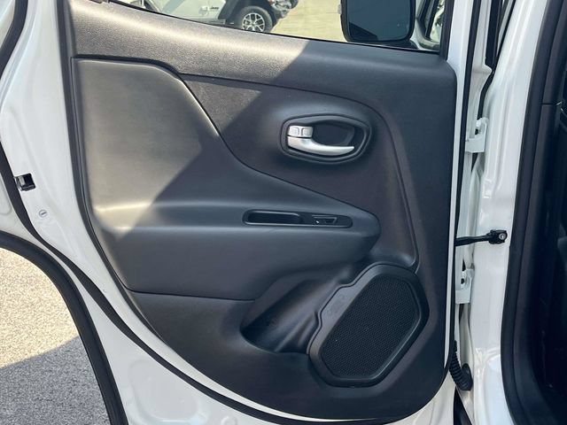 Used 2023 Jeep Renegade Trailhawk AWD/4WD image 16