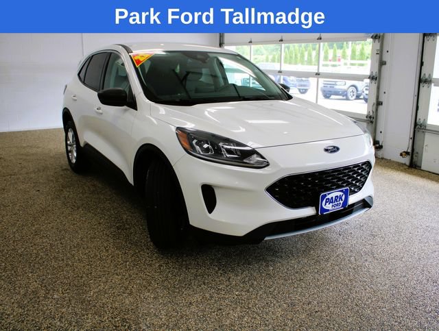 Used 2022 Ford Escape SE w/ Cold Weather Package AWD/4WD image 8