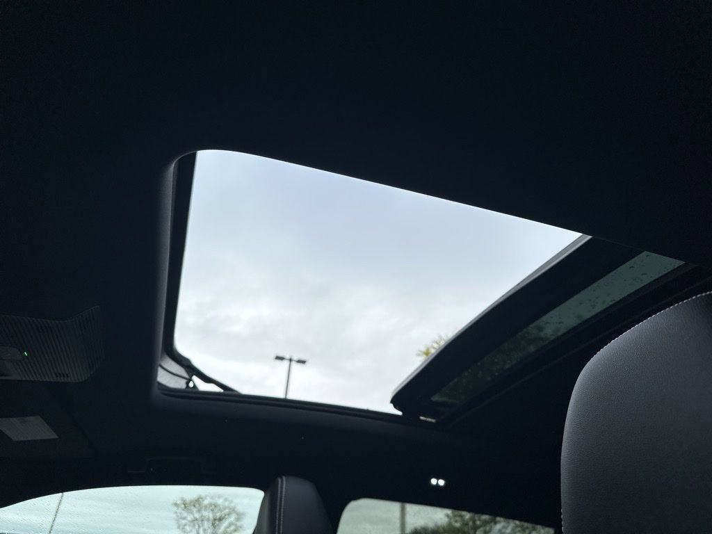 New 2026 Volkswagen Atlas Cross Sport SEL R-Line image 21