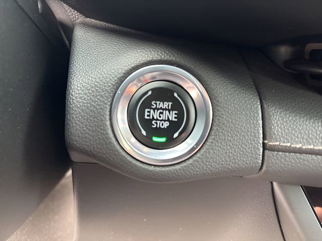 Used 2021 Buick Envision Essence image 21