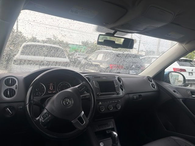 Used 2017 Volkswagen Tiguan S AWD/4WD image 11