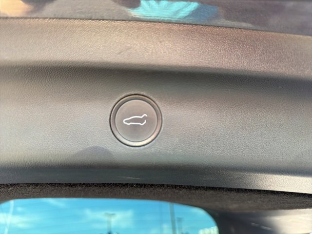 Used 2021 Tesla Model Y Long Range image 17