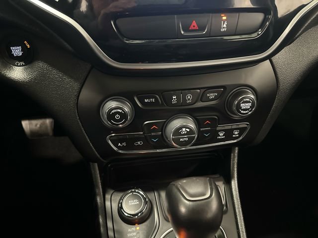 Used 2022 Jeep Cherokee Limited AWD/4WD image 22