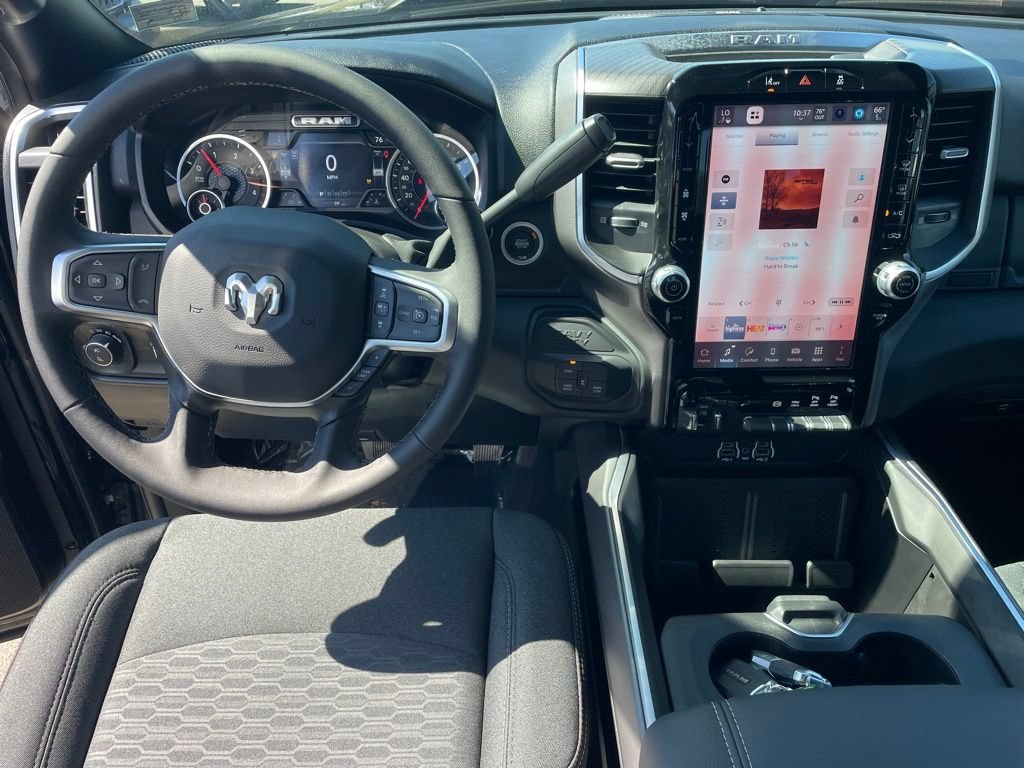 New 2026 RAM 2500 Big Horn AWD/4WD image 4